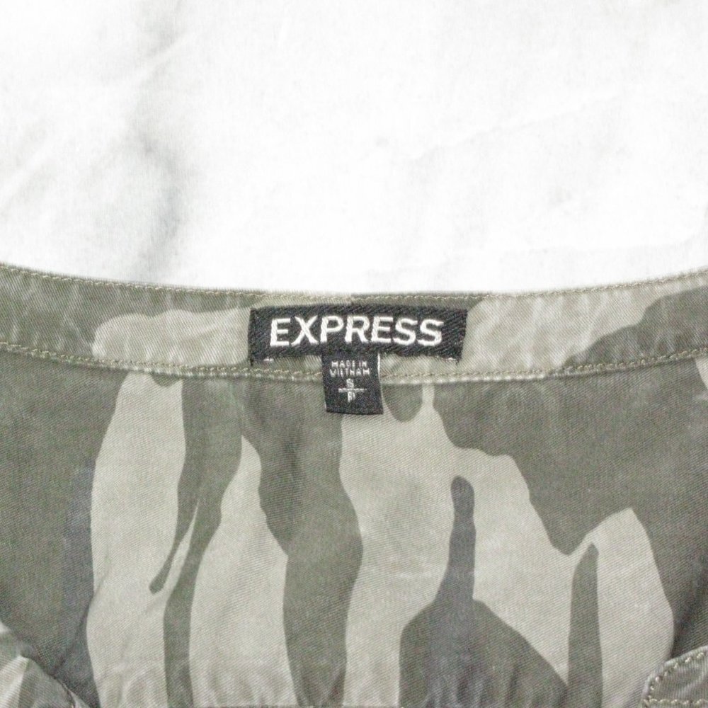 Express Camouflage Partial Button Front Tunic Blo… - image 4